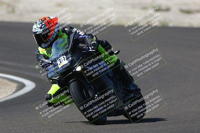 media/Sep-21-2025-TrackDaz (Sun) [[277c75b276]]/C Group/1140pm (Turn 3)/